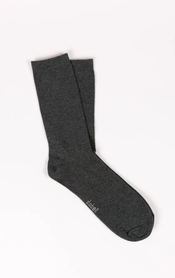 Dunkelgraue baumwollreiche Socken Dunkelgraue baumwollreiche Socken