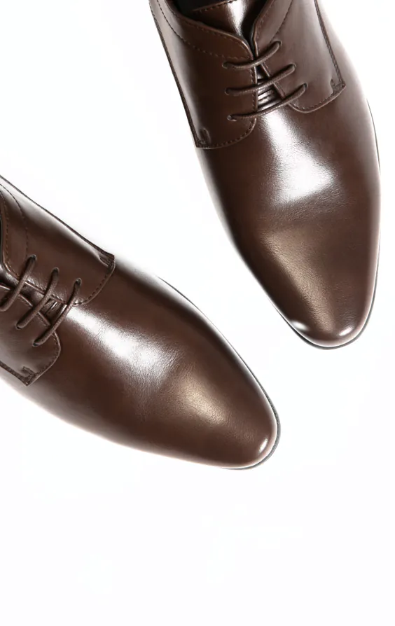 Dunkelbraune schlichte Derby Schuhe - photo 1