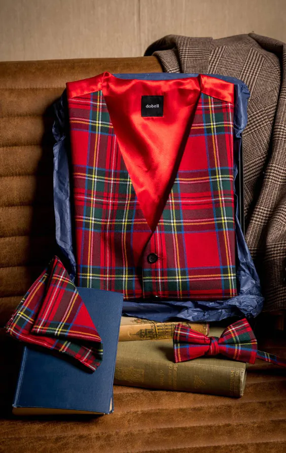 Klassisches Set mit rotem Tartan