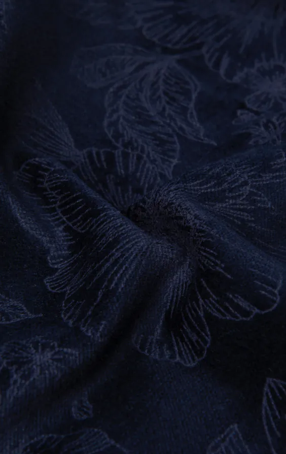 Marineblaue Jacquard-Samt-Smokingjacke mit Blumenmuster - photo 7 Marineblaue Jacquard-Samt-Smokingjacke mit Blumenmuster - photo 7