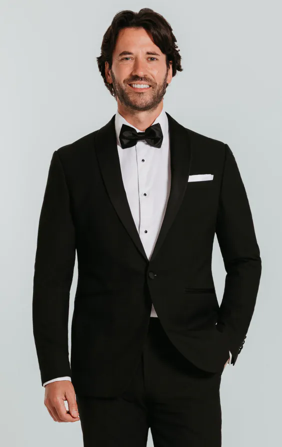 Schwarzer Slim-Fit Smoking mit Schalkragen Schwarzer Slim-Fit Smoking mit Schalkragen