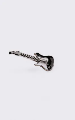 Schwarz-weißes Gitarren-Ansteckabzeichen
