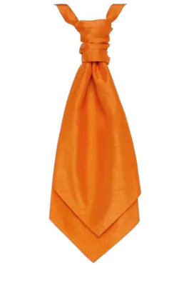 Vorgebundenes orangefarbenes Plastron in Dupion-Optik