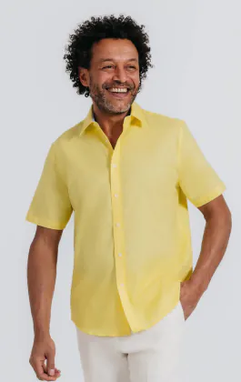 Gelbes Leinenhemd mit Kurzarm