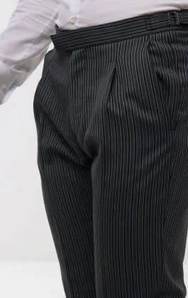 Cut-Hose, schwarz-grau gestreift