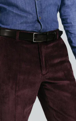 Weinrot Cordhose